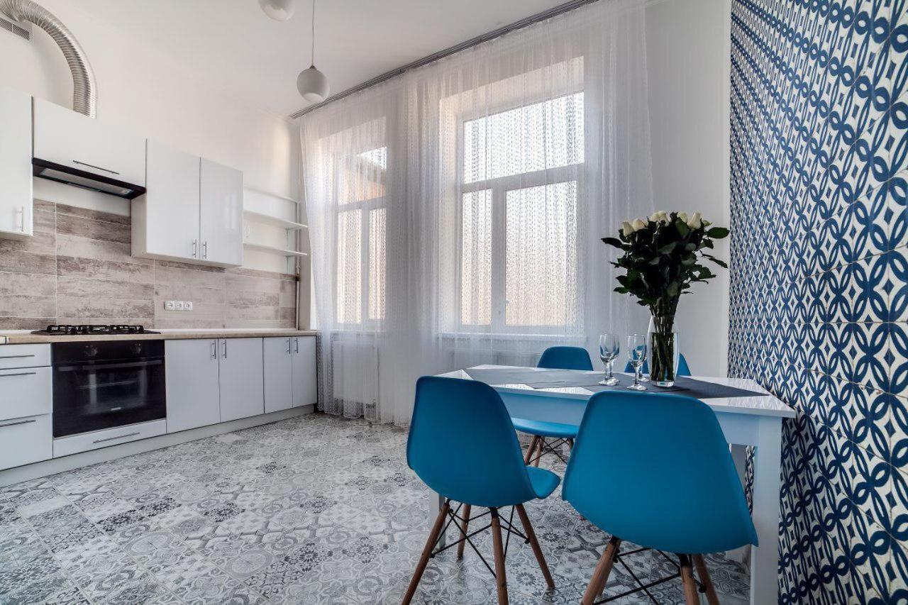 Apartament On Kulisha Street Leopoli Esterno foto